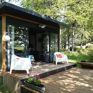 https://camping-etang-du-camp.midi-pyreneeshotels.com